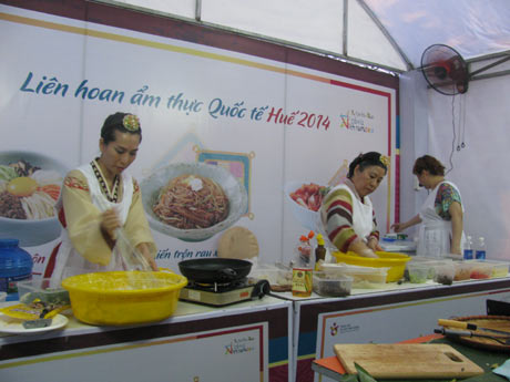 Ẩm thực Hàn Quốc tại Liên hoan ẩm thực quốc tế - Huế 2014 (Nguồn: Netcodo)